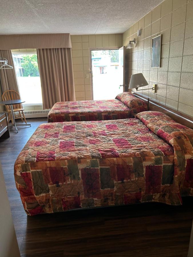 Goodknight Inn Lloydminster Eksteriør billede